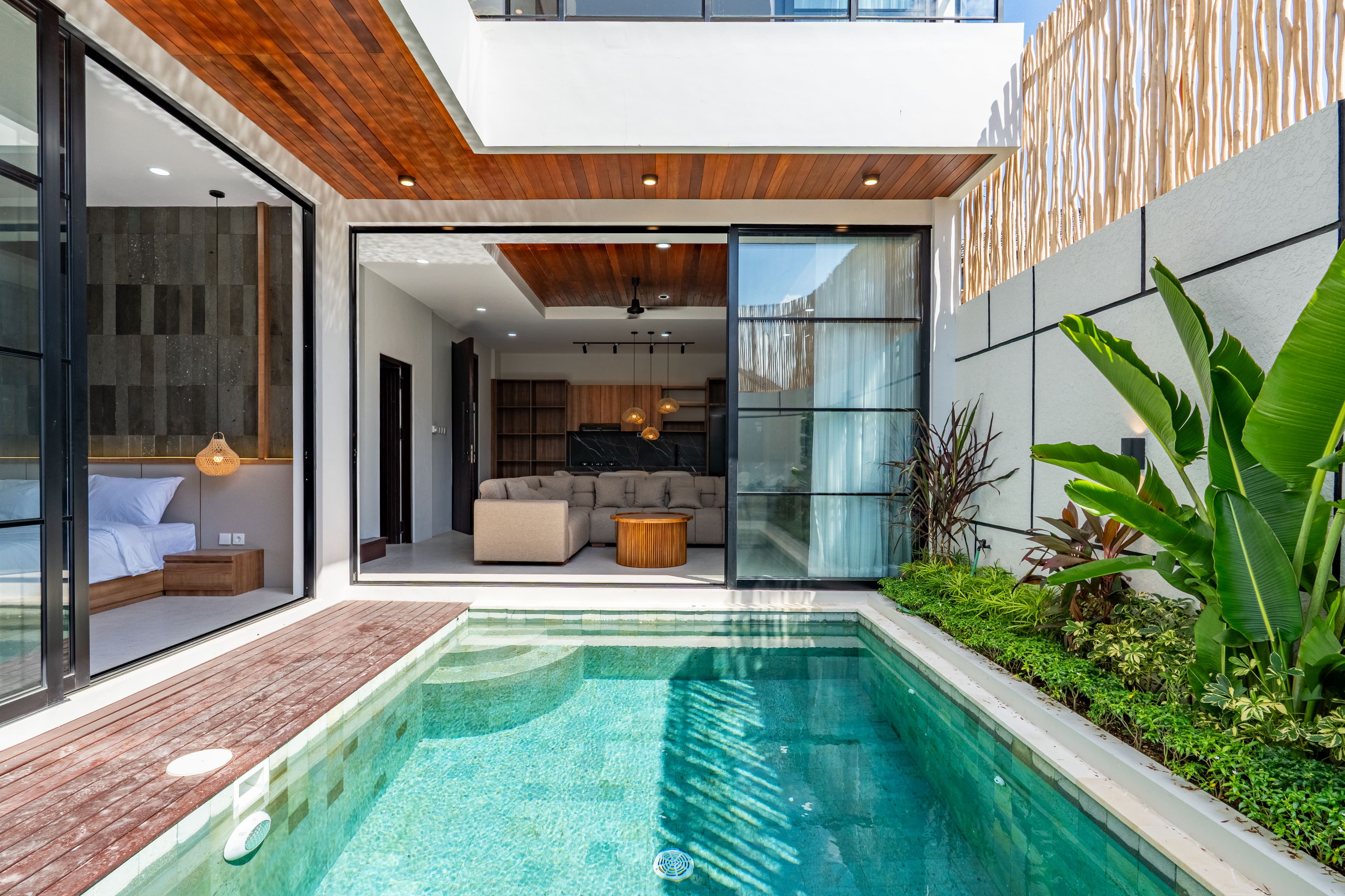 Villa Modern 3 Kamar Dengan Kolam Renang di Padonan
