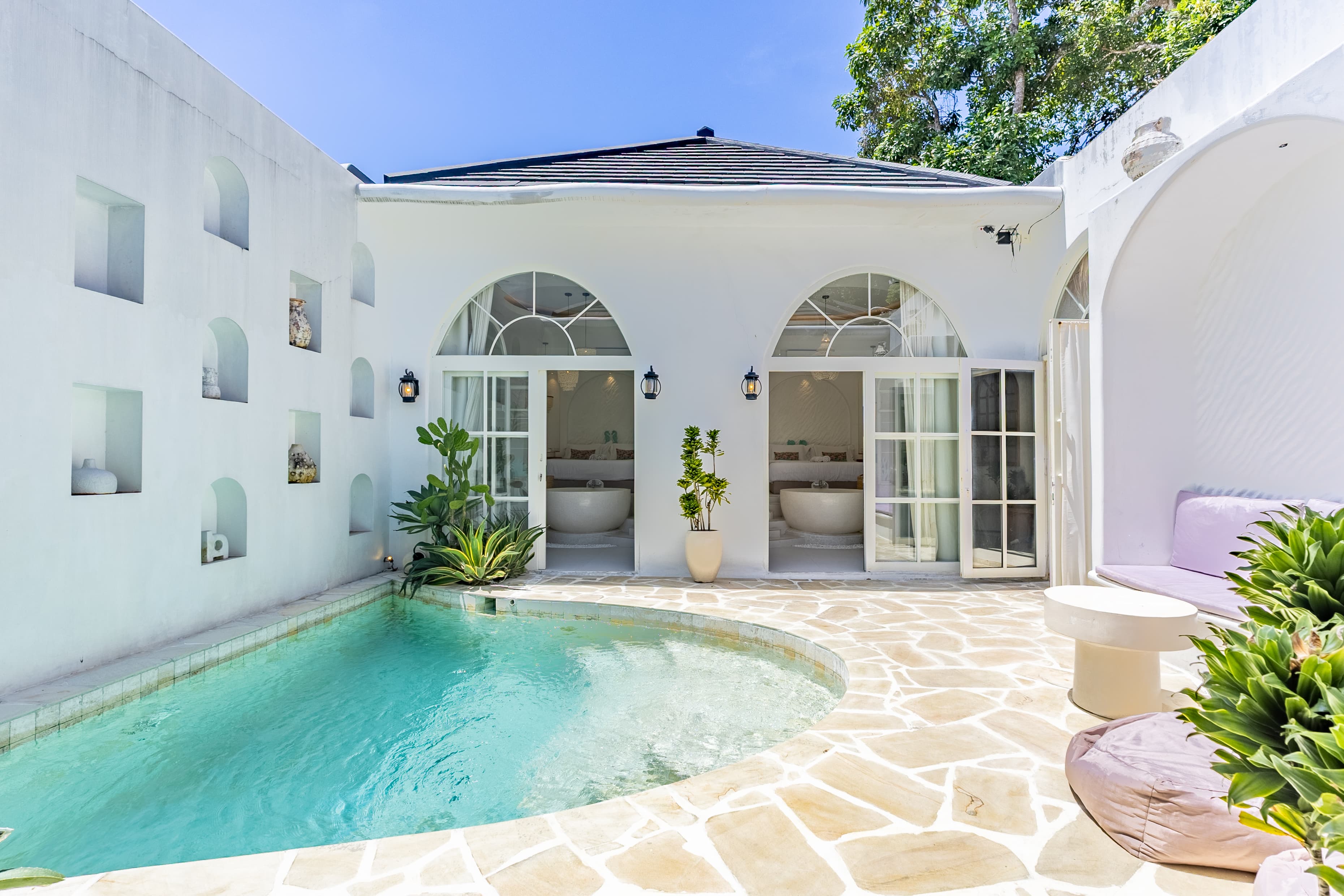 2 Villa Dengan Desain Bohemian Di Balangan