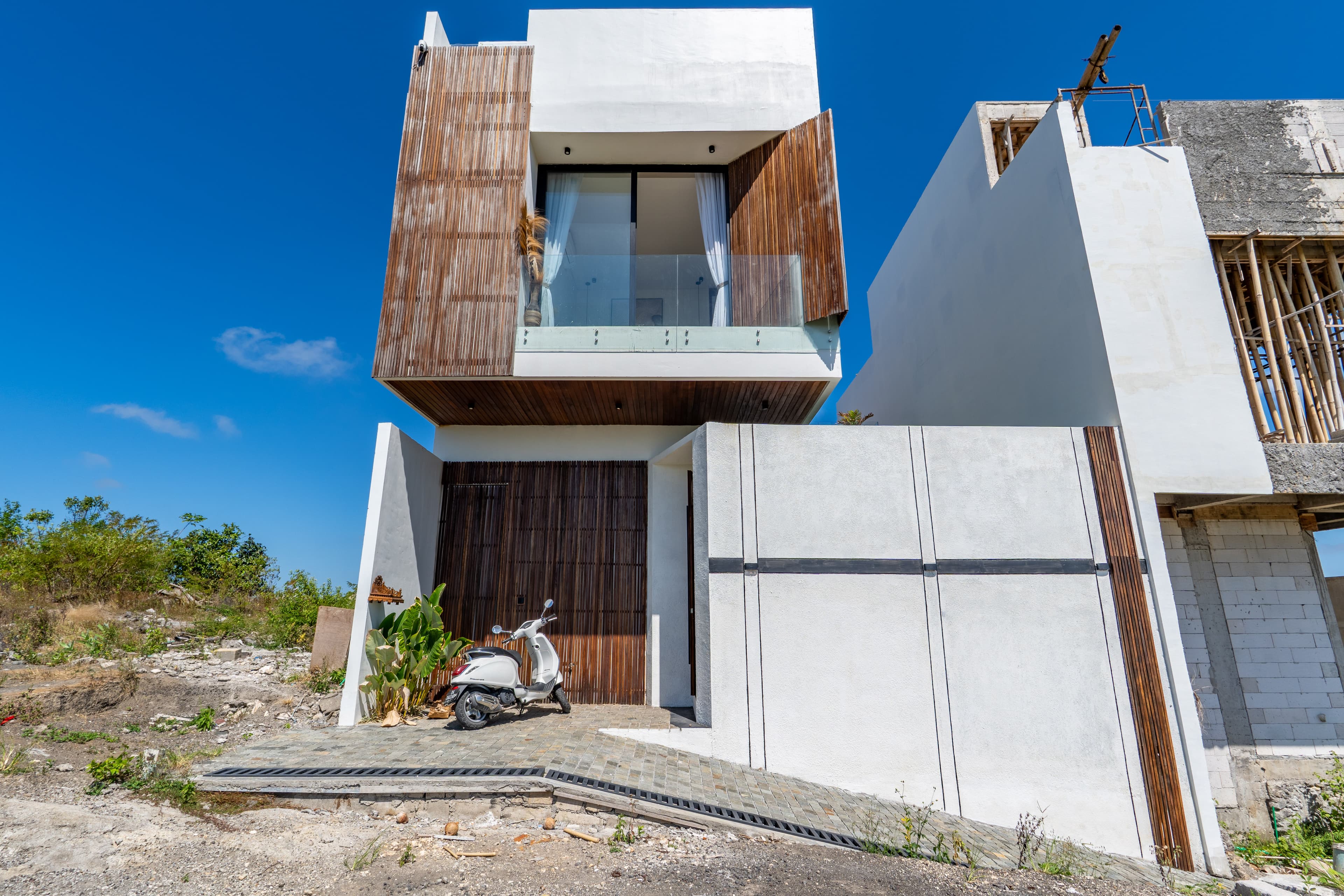 Villa Tropis 3 Kamar dengan Ocean View di Jimbaran