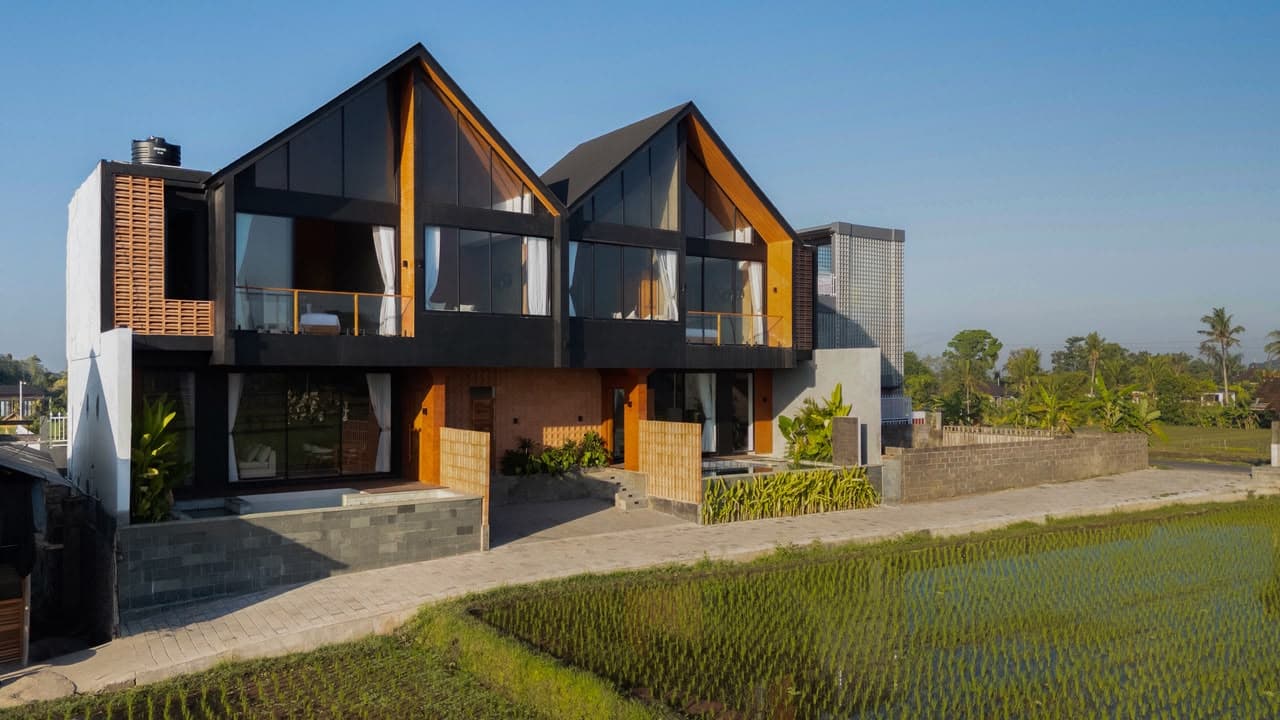2 Unit Villa dengan Pemandangan Sawah di Singakerta 2