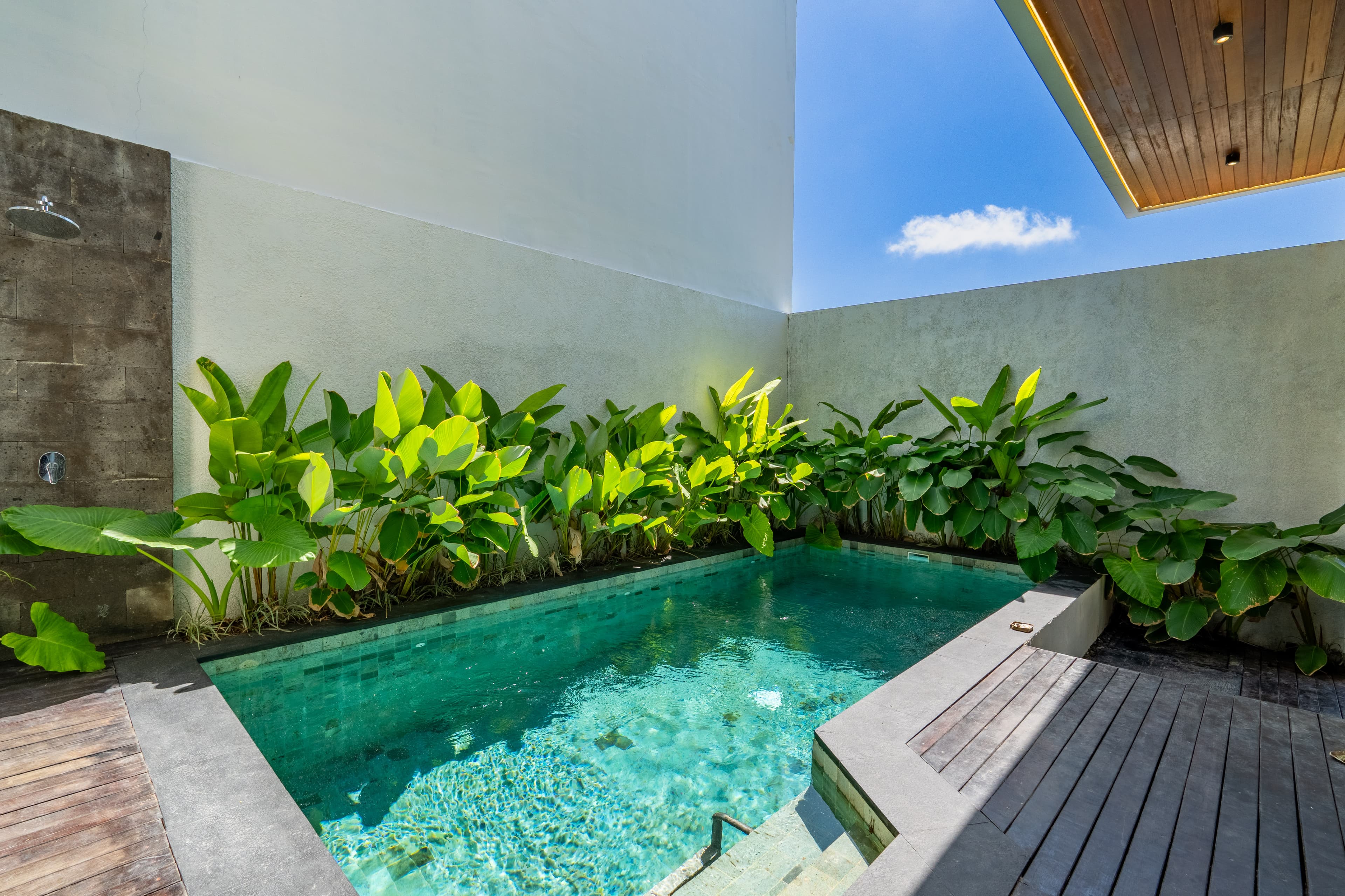 Villa Tropis 3 Kamar dengan Ocean View di Jimbaran 3