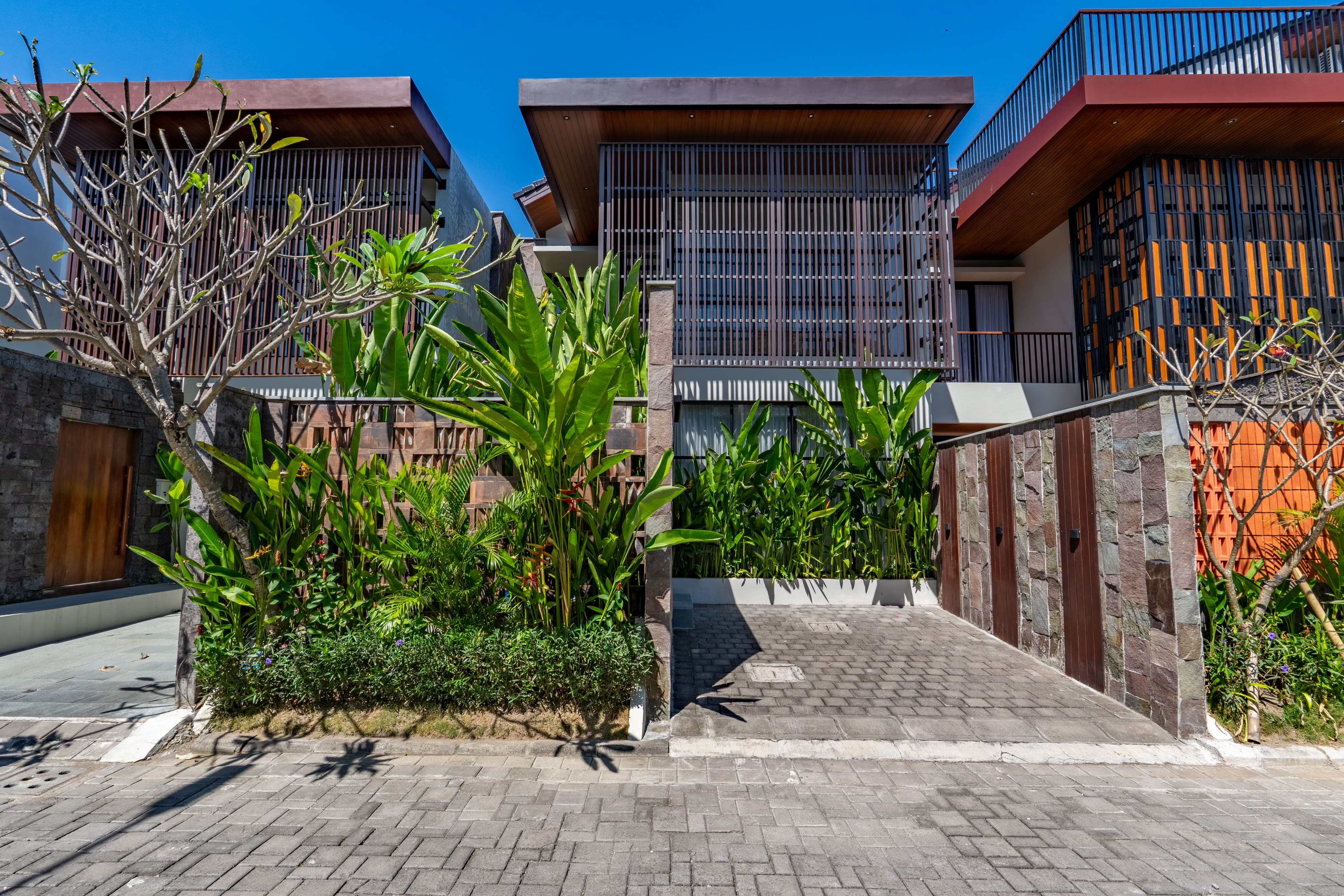 Villa Siap Huni Dengan Nuansa Modern Tropical di Canggu 2