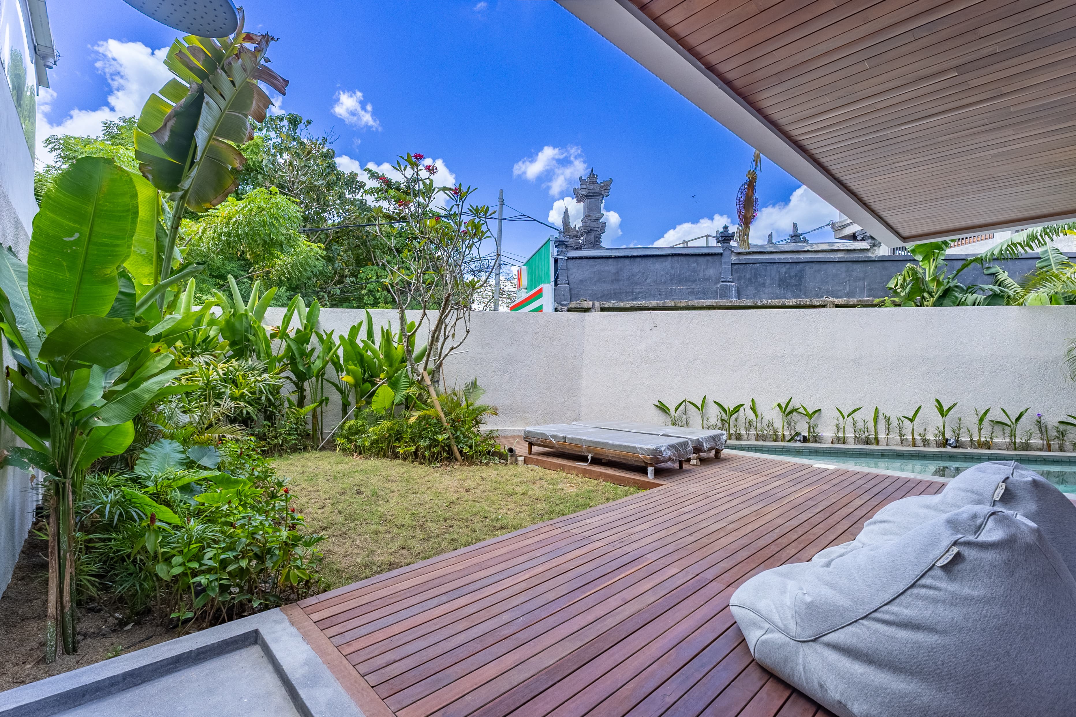 VILLA FULL FURNISH 4 KAMAR DI BATU BOLONG 3