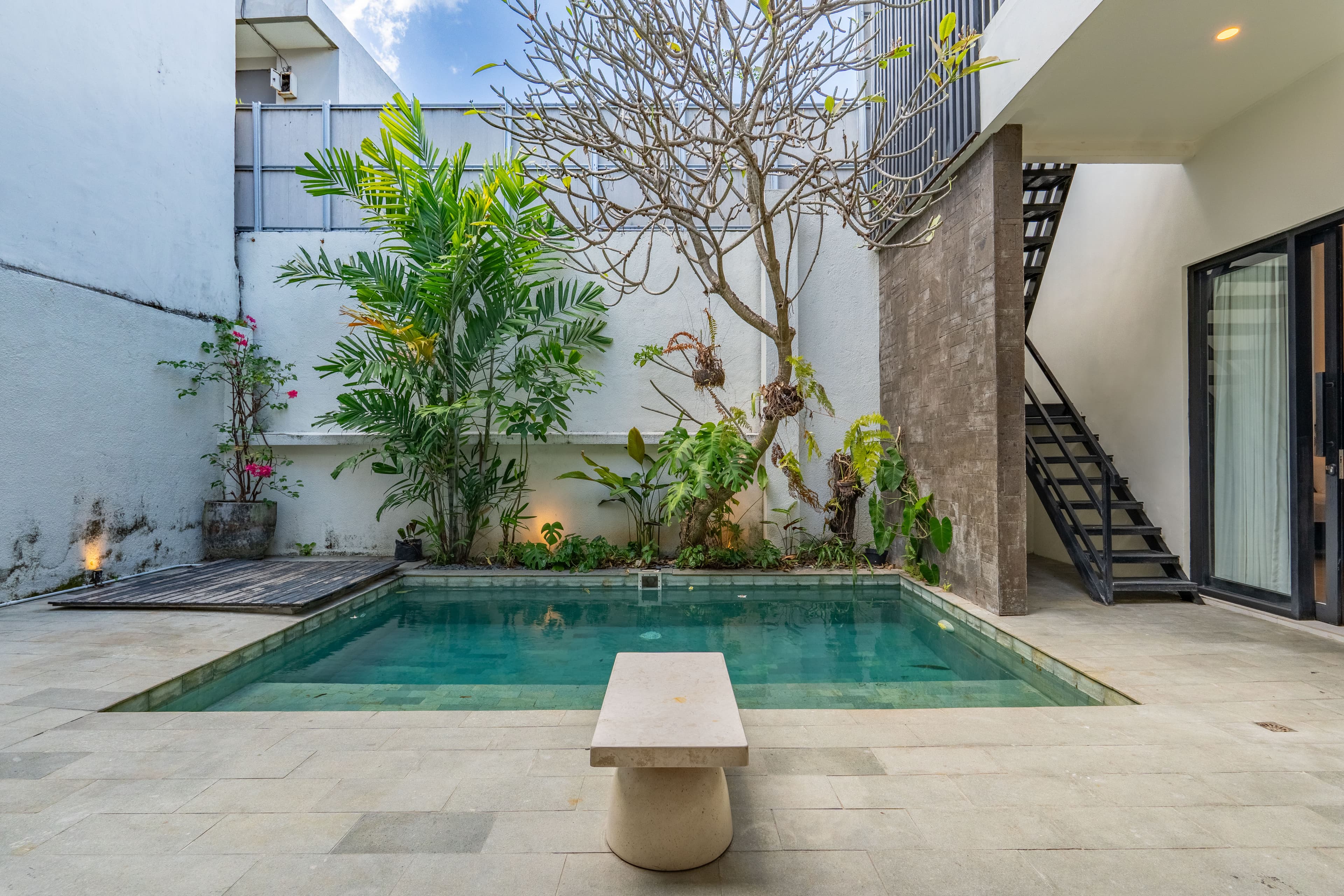 Villa Siap Huni dengan Kolam Renang di Seminyak 3