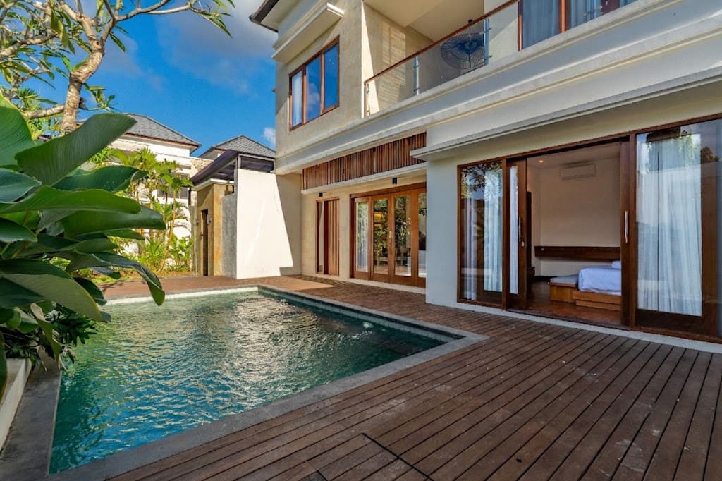 Villa Modern dengan Kolam Renang dan Gazebo di complex Seminyak 3