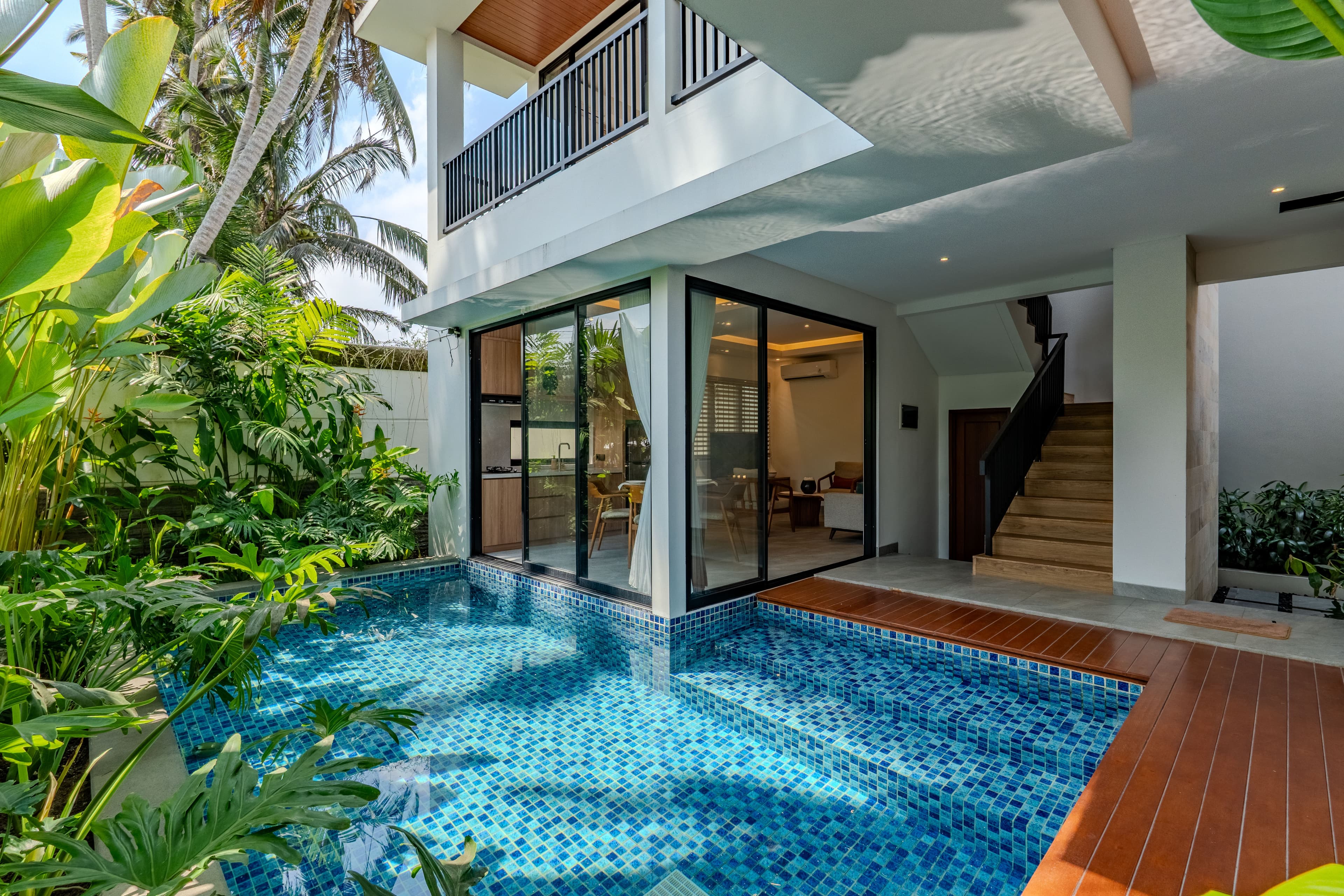 Villa Modern 3 Lantai dengan Pemandangan Sawah di Pejeng